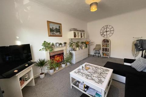 1 bedroom flat for sale, Englewood Close, Leicester