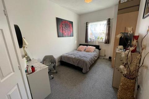 1 bedroom flat for sale, Englewood Close, Leicester