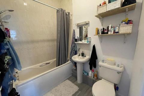 1 bedroom flat for sale, Englewood Close, Leicester