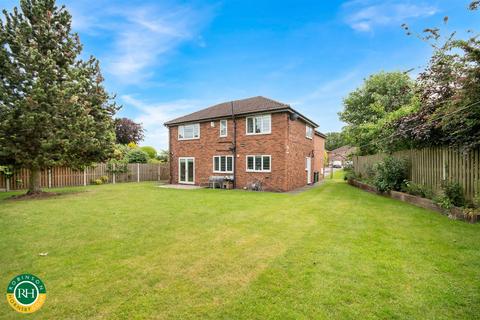 5 bedroom detached house for sale, The Hollows, Auckley, Doncaster