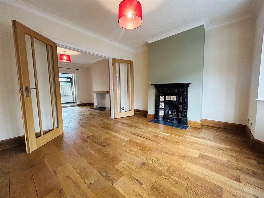 49 Birches Barn Avenue, Bradmore 3 bed semidetached house to rent £