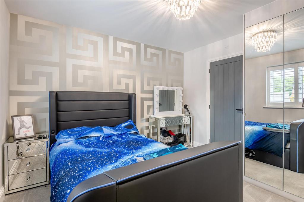 8601229-interior16.jpg