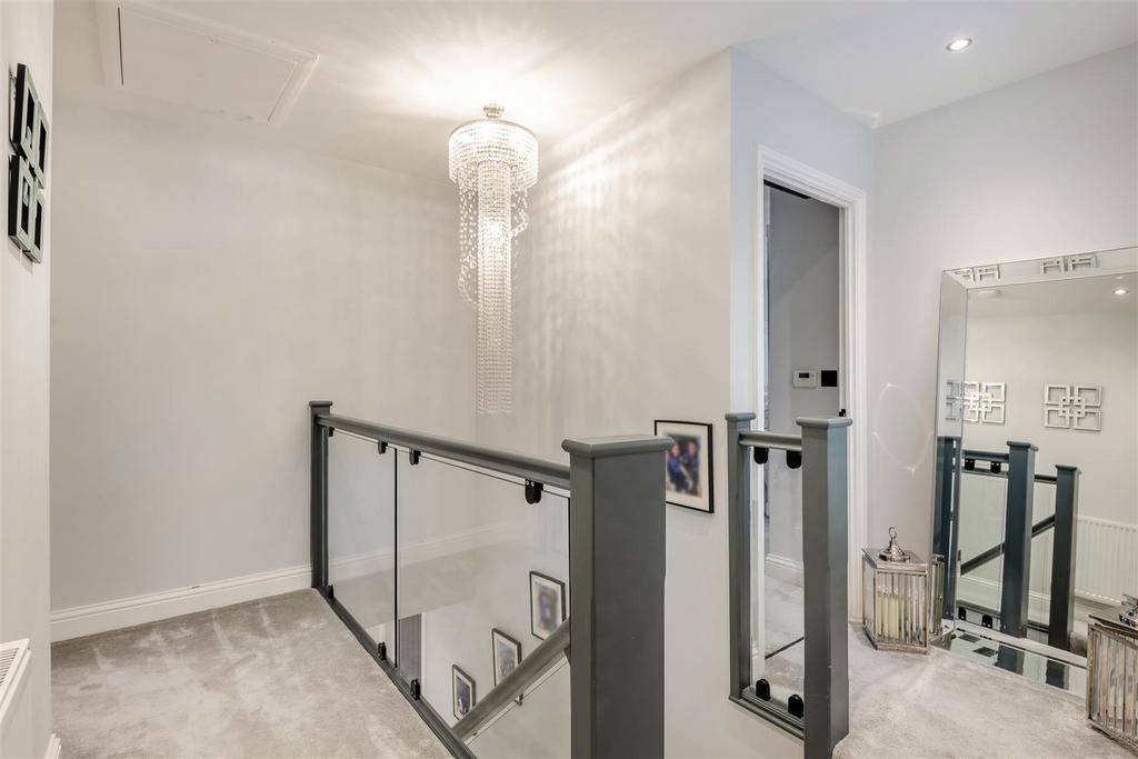 8601229-interior06.jpg