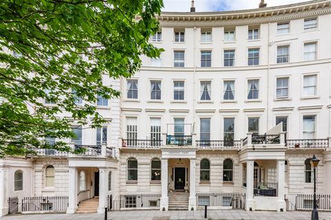 3 bedroom apartment for sale, Adelaide Crescent, Hove