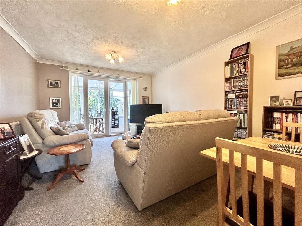 Montague Crescent, Garforth, Leeds 2 bed semidetached bungalow for