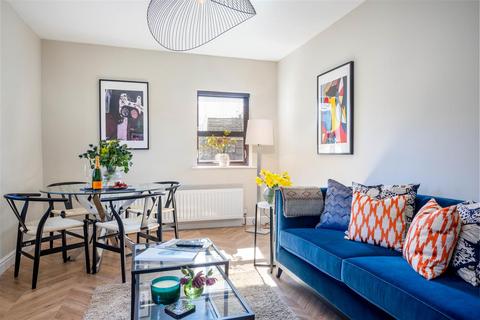 2 bedroom apartment to rent, Fewster Way, Fishergate, York, YO10 4AD