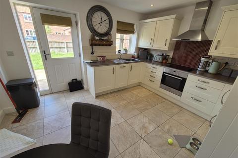 3 bedroom semi-detached house for sale, Chestnut Court, Normanton On Trent NG23