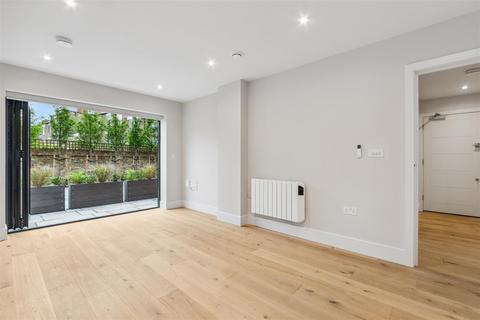 1 bedroom flat to rent, 1-3 Bollo Lane, Chiswick