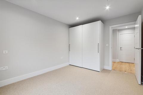 1 bedroom flat to rent, 1-3 Bollo Lane, Chiswick