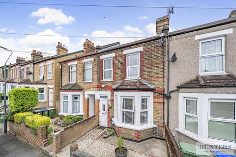 3 bedroom terraced house for sale, Sandcliff Road, Erith