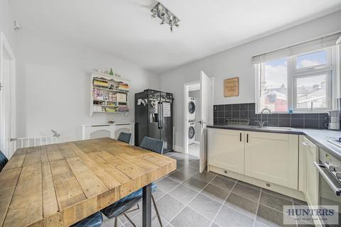 32 Sandcliff Road, Erith, DA8 1NZ