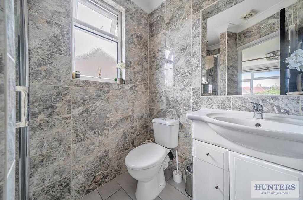 En Suite Shower Room