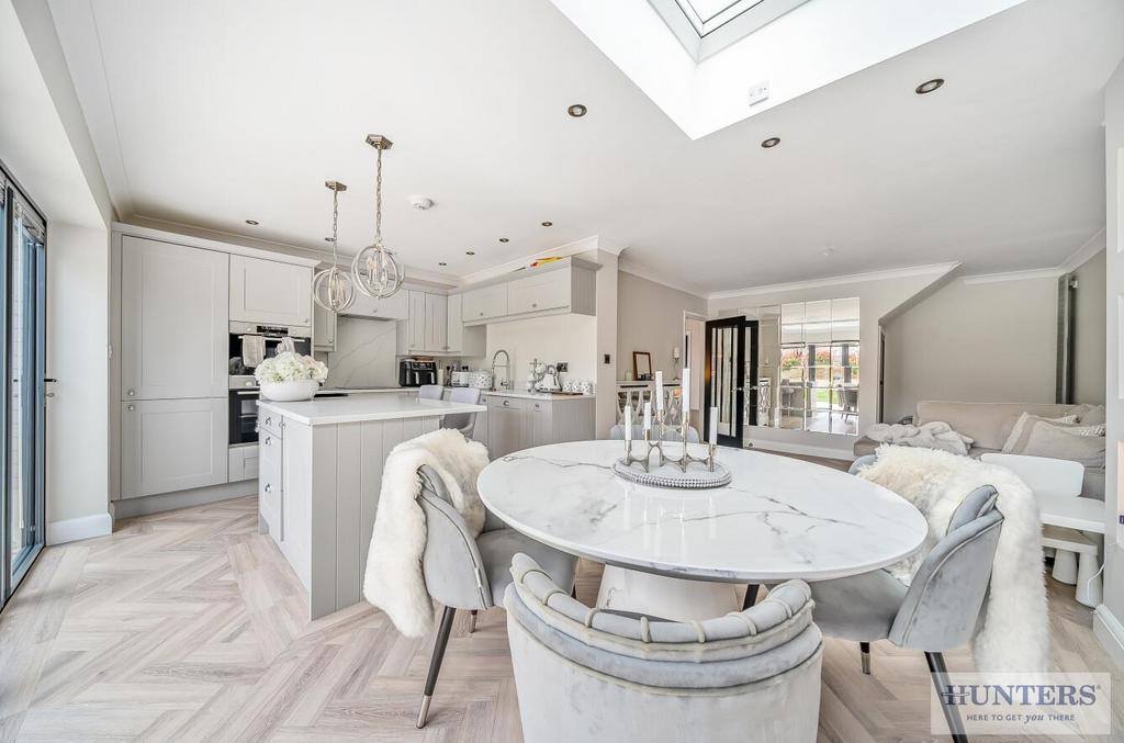 Kitchen/Dining Room View 2