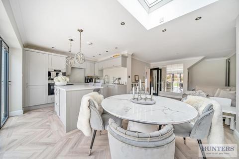27 Sheldon Road, Bexleyheath, DA7 4PB