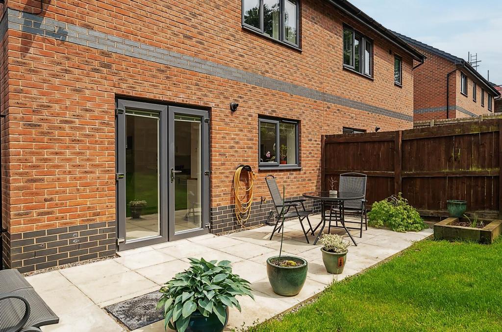 External rear garden