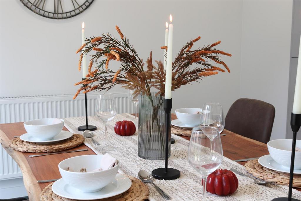 Autumnal Dining