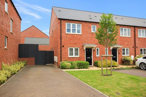 3 bedroom end of terrace house for sale, Lamport Way, Wellingborough NN8