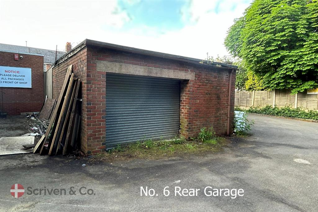 6 rear garage.jpg