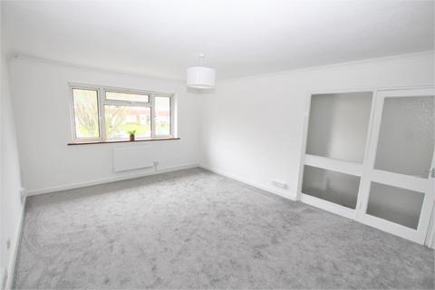 2 bedroom maisonette to rent, Claremont Crescent, Crayford