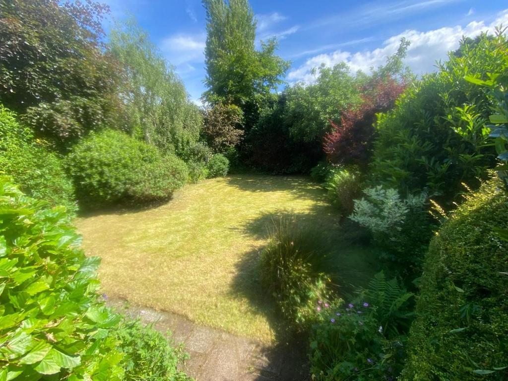 Morven garden 2.jpg