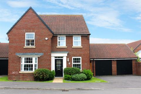 4 bedroom detached house for sale, Gandy Way, Devizes