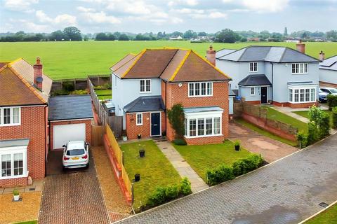 5 bedroom detached house for sale, Poppy Field, Brantham