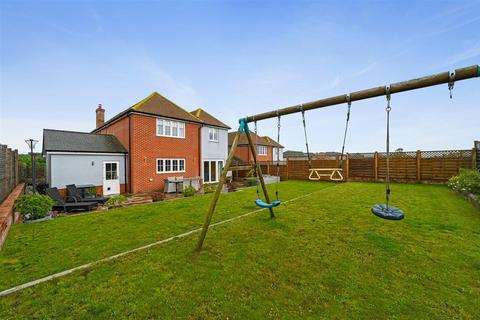 5 bedroom detached house for sale, Poppy Field, Brantham