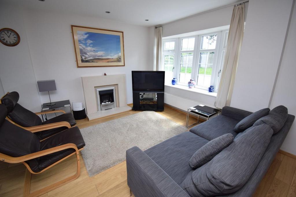 Living Room.JPG