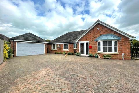 3 bedroom detached bungalow for sale, East Lane, Sigglesthorne, Hull