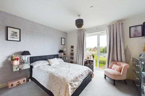1 bedroom apartment for sale, Burrows Close, Gloucester