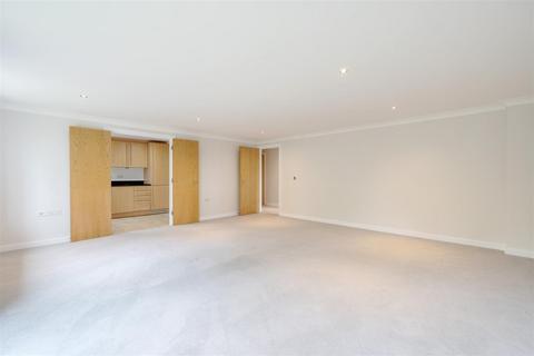 2 bedroom flat for sale, St. Monicas Road, Kingswood, Tadworth