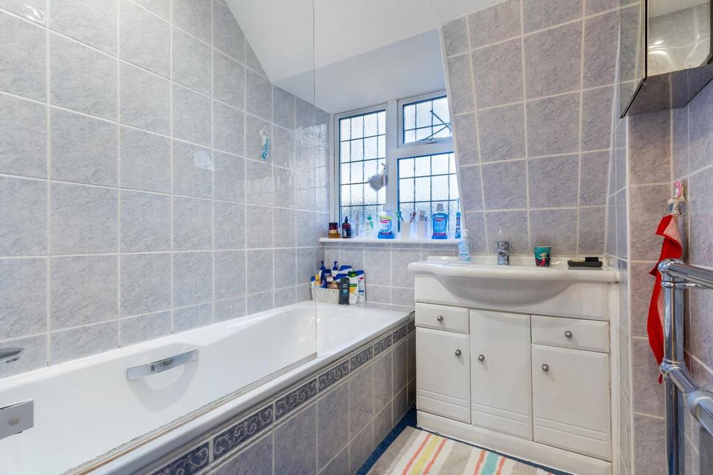 STONELEIGH PARK ROAD 51.jpg