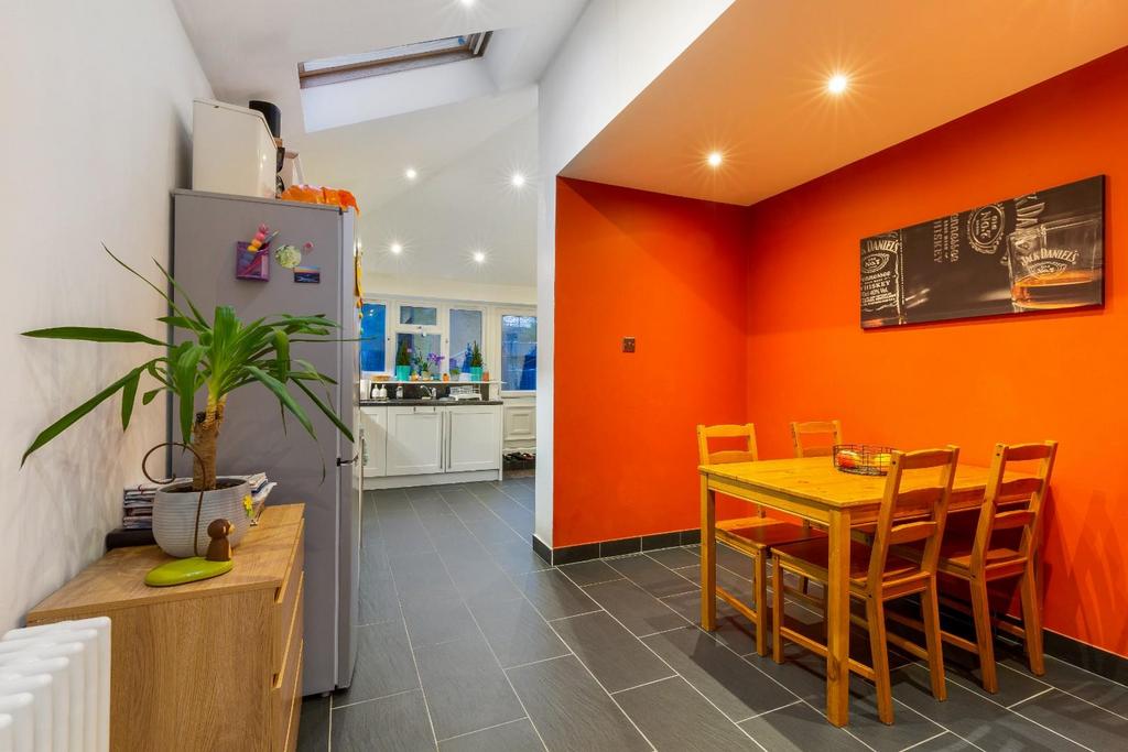 STONELEIGH PARK ROAD 24.jpg