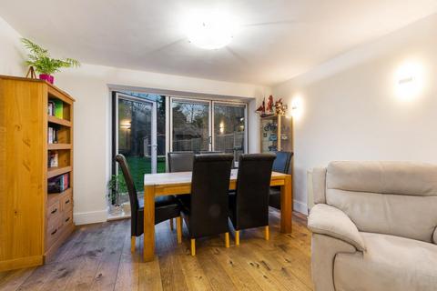 62 Stoneleigh Park Road, Epsom, KT19 0QY