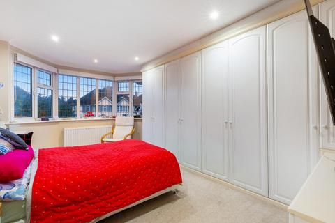 62 Stoneleigh Park Road, Epsom, KT19 0QY