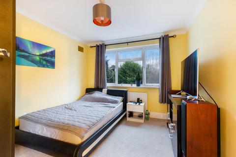 62 Stoneleigh Park Road, Epsom, KT19 0QY