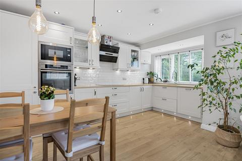 3 bedroom detached house for sale, Colyton Way, Purley On Thames, Reading