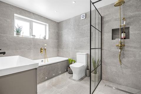 25 Colyton Way, Purley On Thames, Reading, RG8 8BL