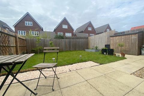 3 bedroom semi-detached house for sale, Hewett close, Hampton heights