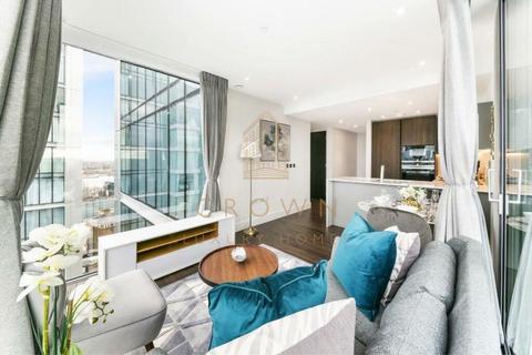 1 bedroom apartment to rent, Piazza Walk, London E1