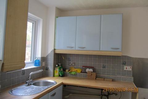 1 bedroom end of terrace house to rent, Meadowsweet Close, Swindon