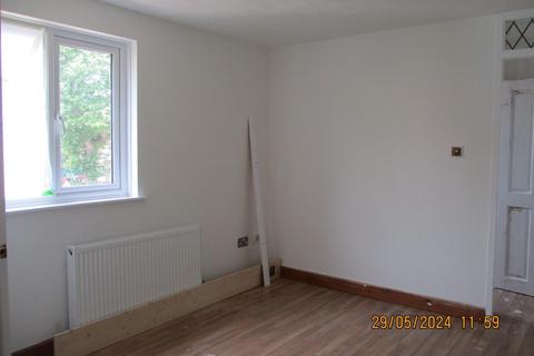 1 bedroom end of terrace house to rent, Meadowsweet Close, Swindon