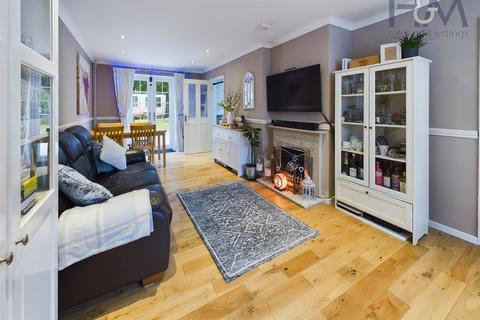 102 Raleigh Crescent, Stevenage, SG2 0ED