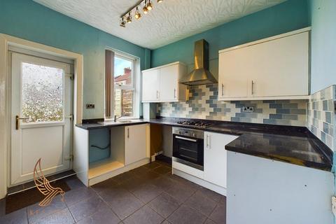 2 bedroom house to rent, Carlton Street, Featherstone WF7