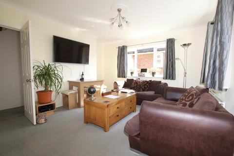 3 bedroom apartment to rent, New Road, West Parley, Ferndown