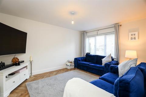 69 Blackberry Drive, Barry, CF62 7JQ