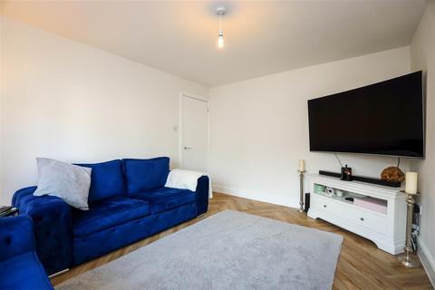 69 Blackberry Drive, Barry, CF62 7JQ