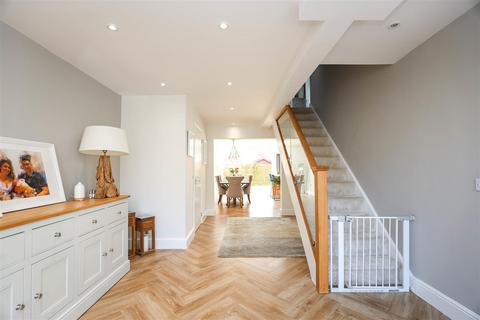 69 Blackberry Drive, Barry, CF62 7JQ