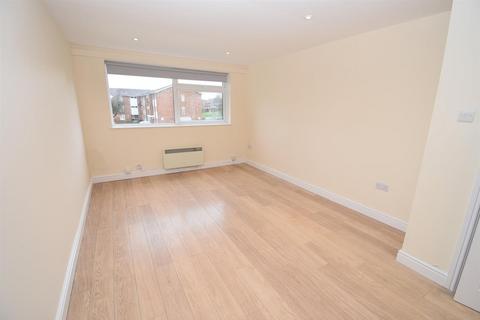 1 bedroom apartment for sale, Garfield Court, Handcross Road, Luton