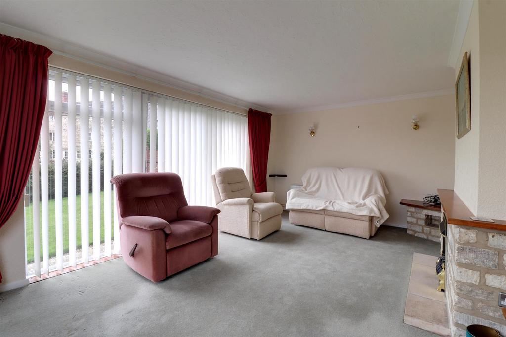 Westrip, Stroud 3 bed detached bungalow for sale £470,000